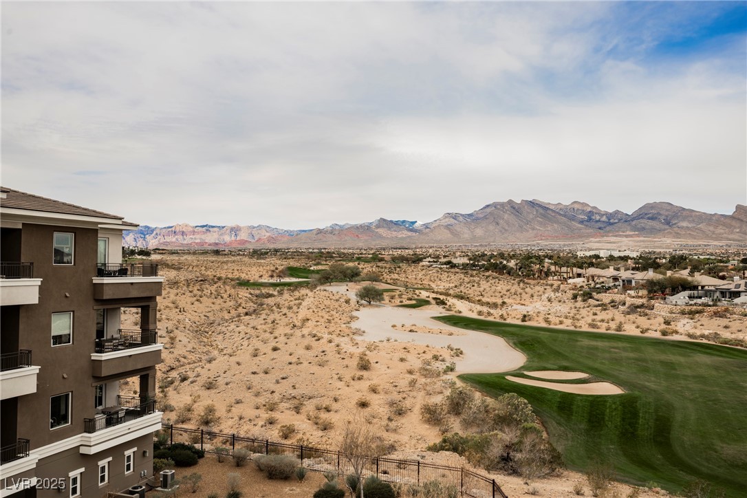 9220 Tesoras Drive 401