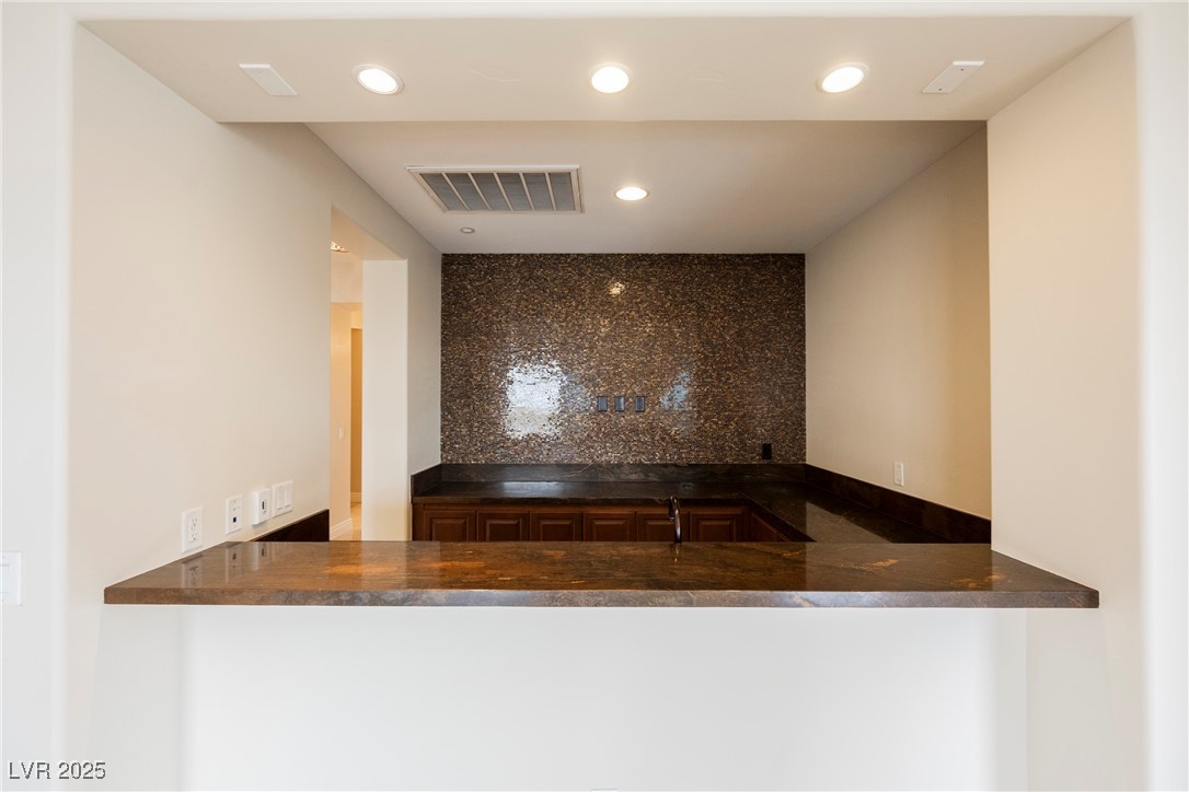 9220 Tesoras Drive 401