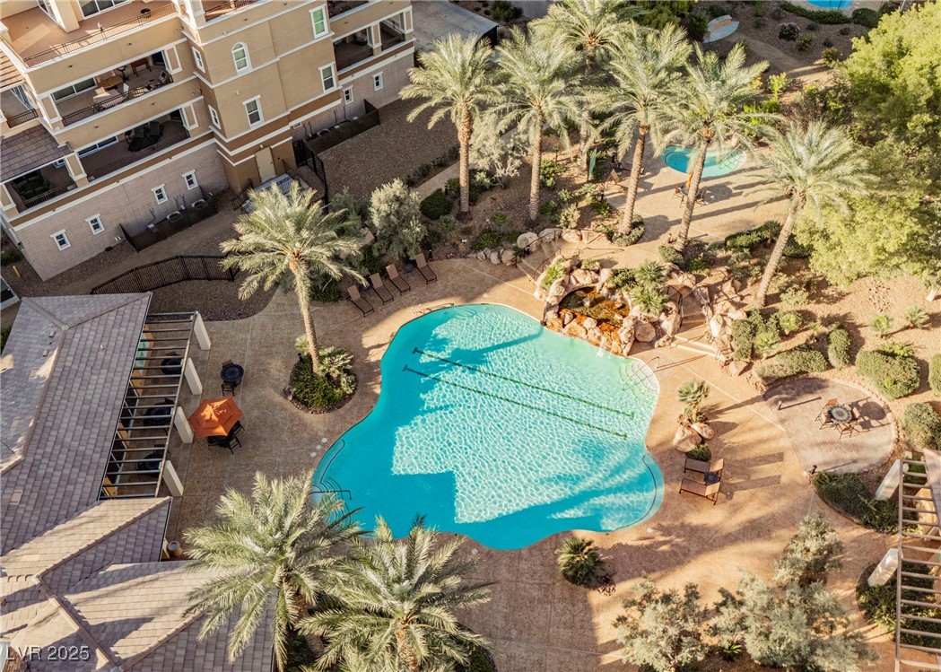 9220 Tesoras Drive 401