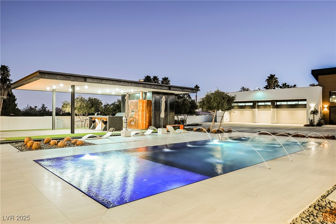 7815 West La Madre Way