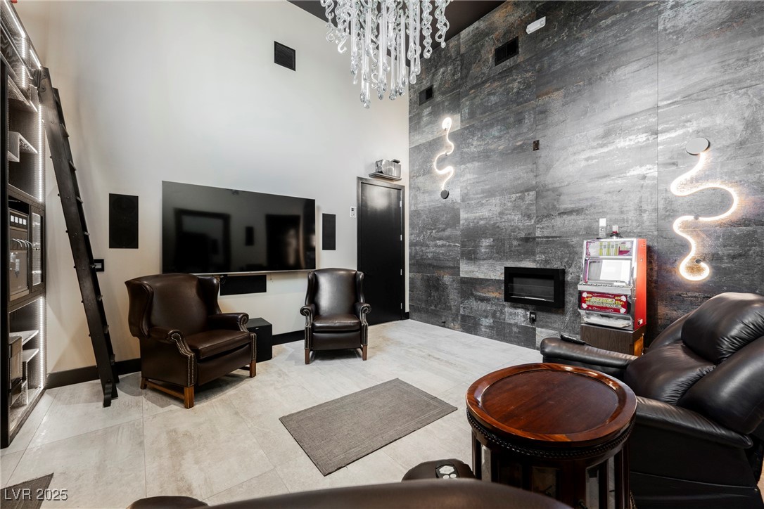 7815 West La Madre Way