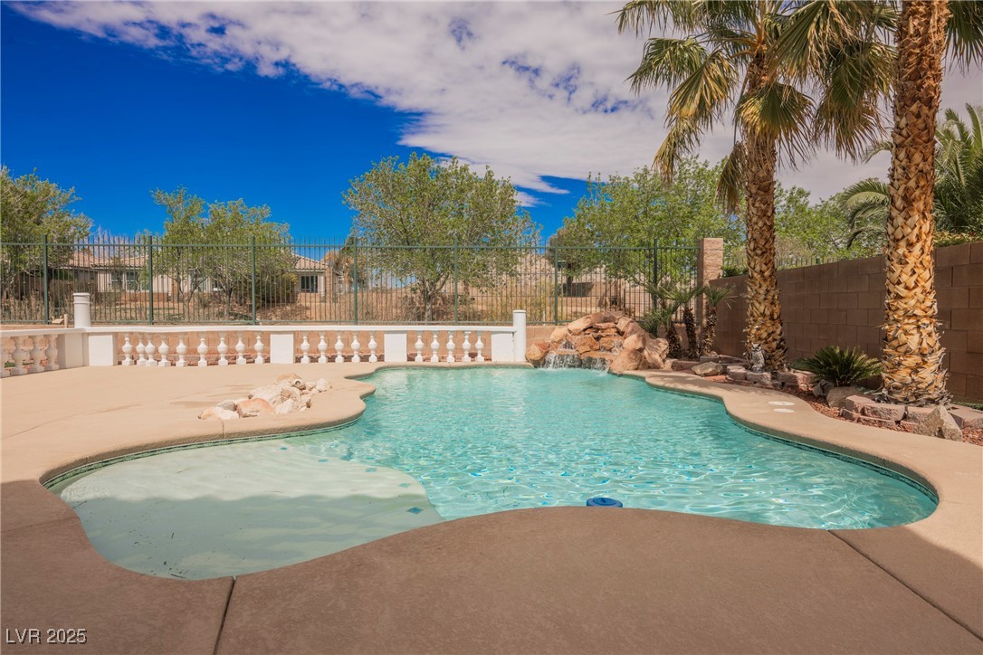 4384 Grey Spencer Drive