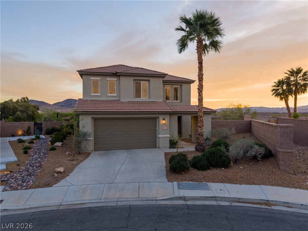 2943 Ainslie Lake Avenue