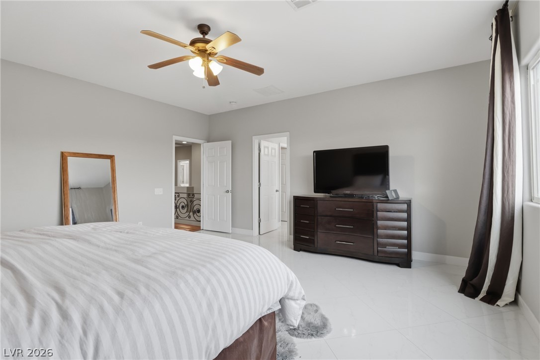 2943 Ainslie Lake Avenue