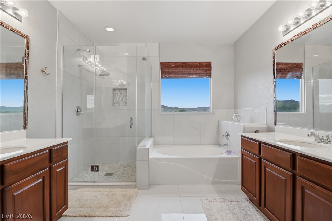 2943 Ainslie Lake Avenue