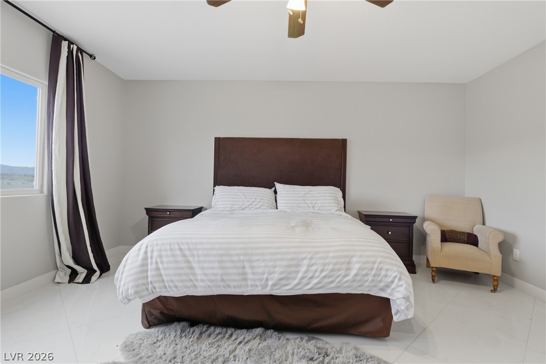 2943 Ainslie Lake Avenue