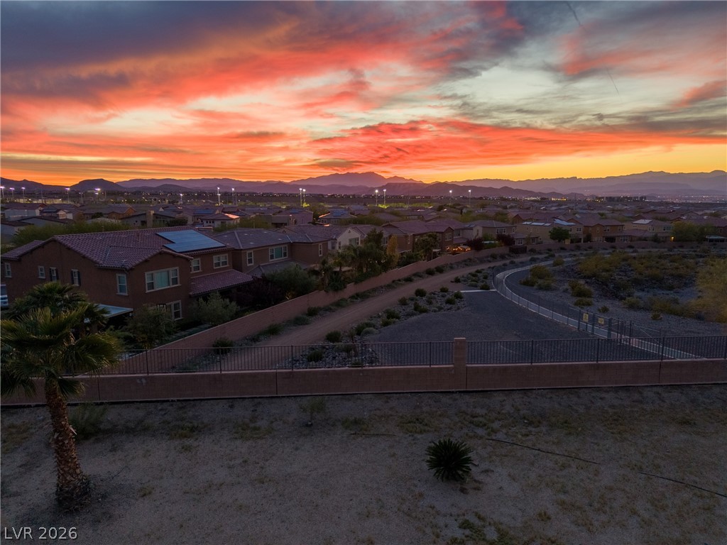 2943 Ainslie Lake Avenue