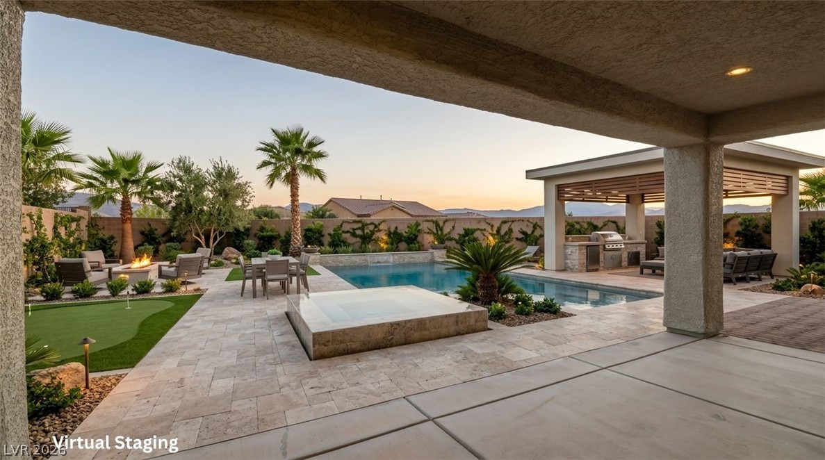 2943 Ainslie Lake Avenue