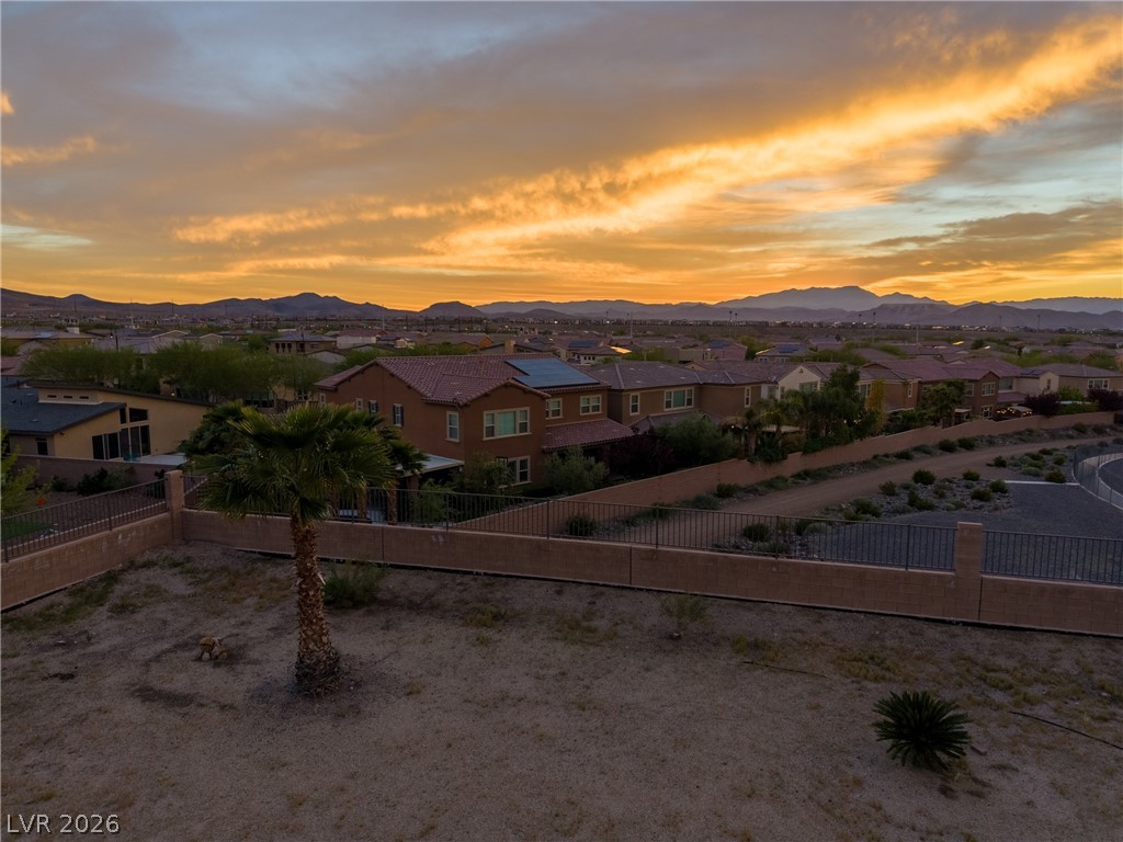 2943 Ainslie Lake Avenue