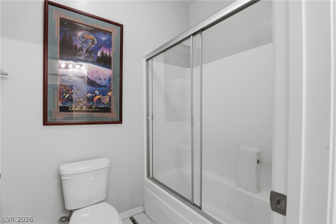 2943 Ainslie Lake Avenue