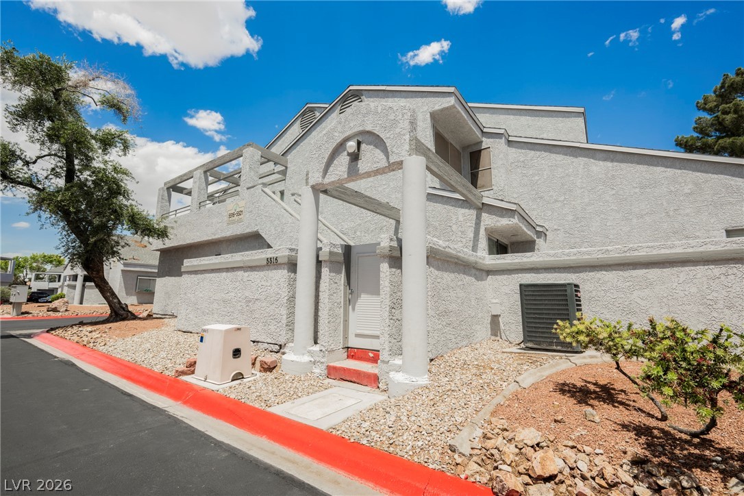 5516 Orchard Lane 0