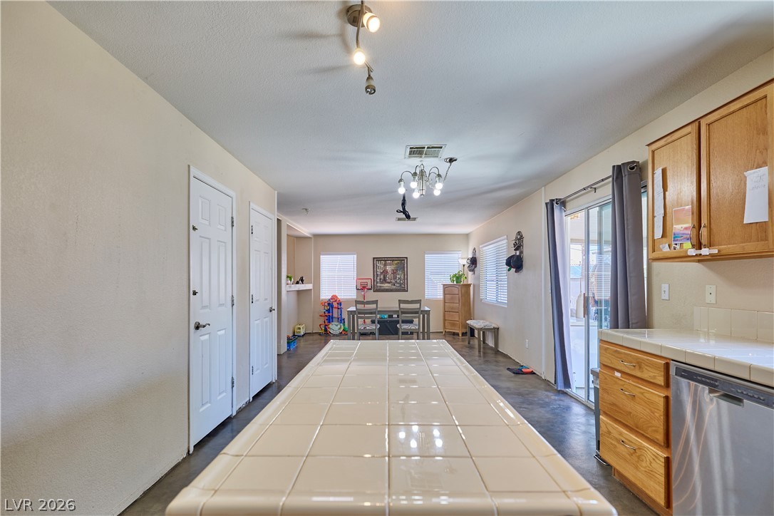 3125 Macaroon Way