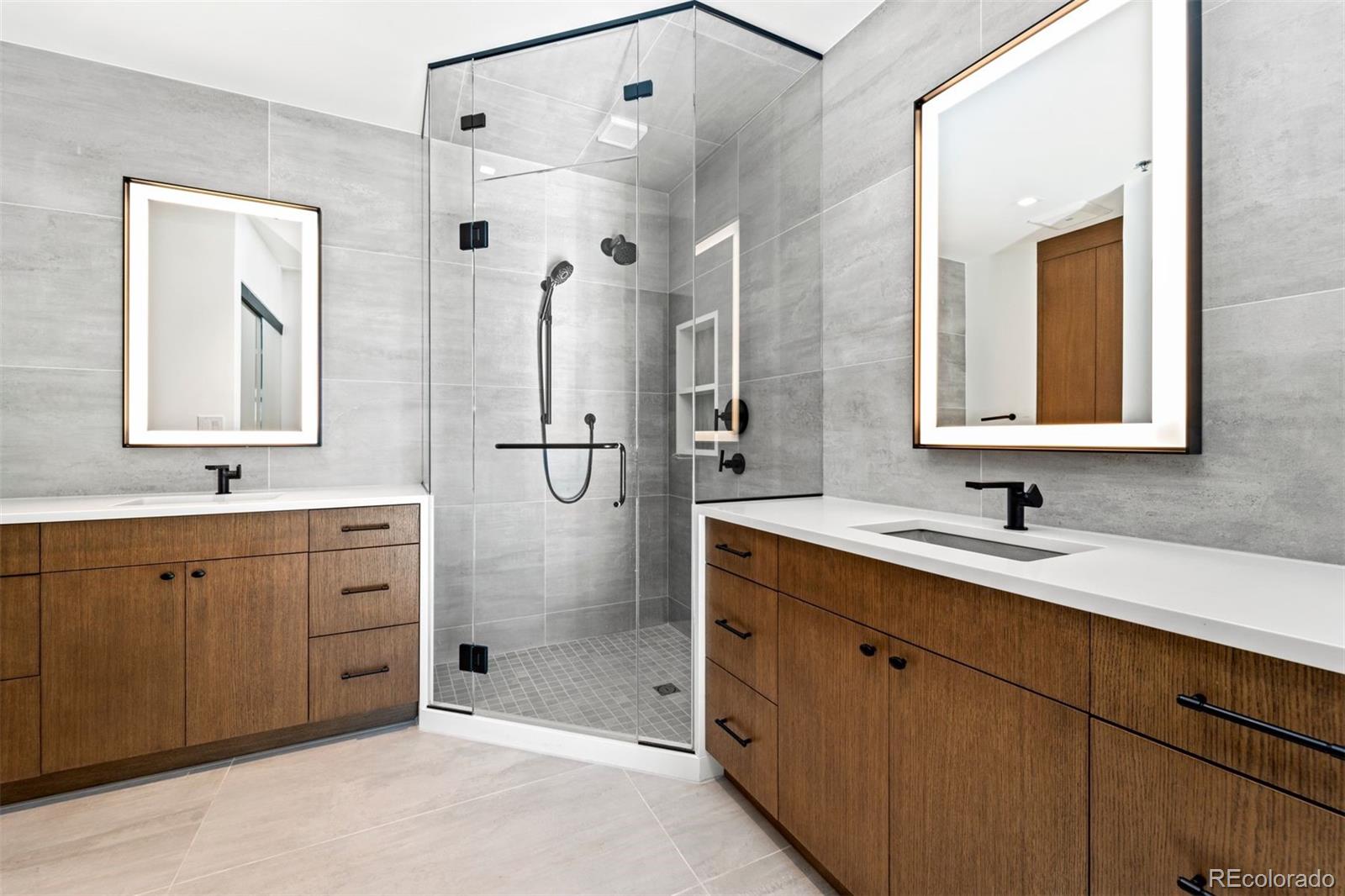 1401 Wewatta Street Unit: PH1