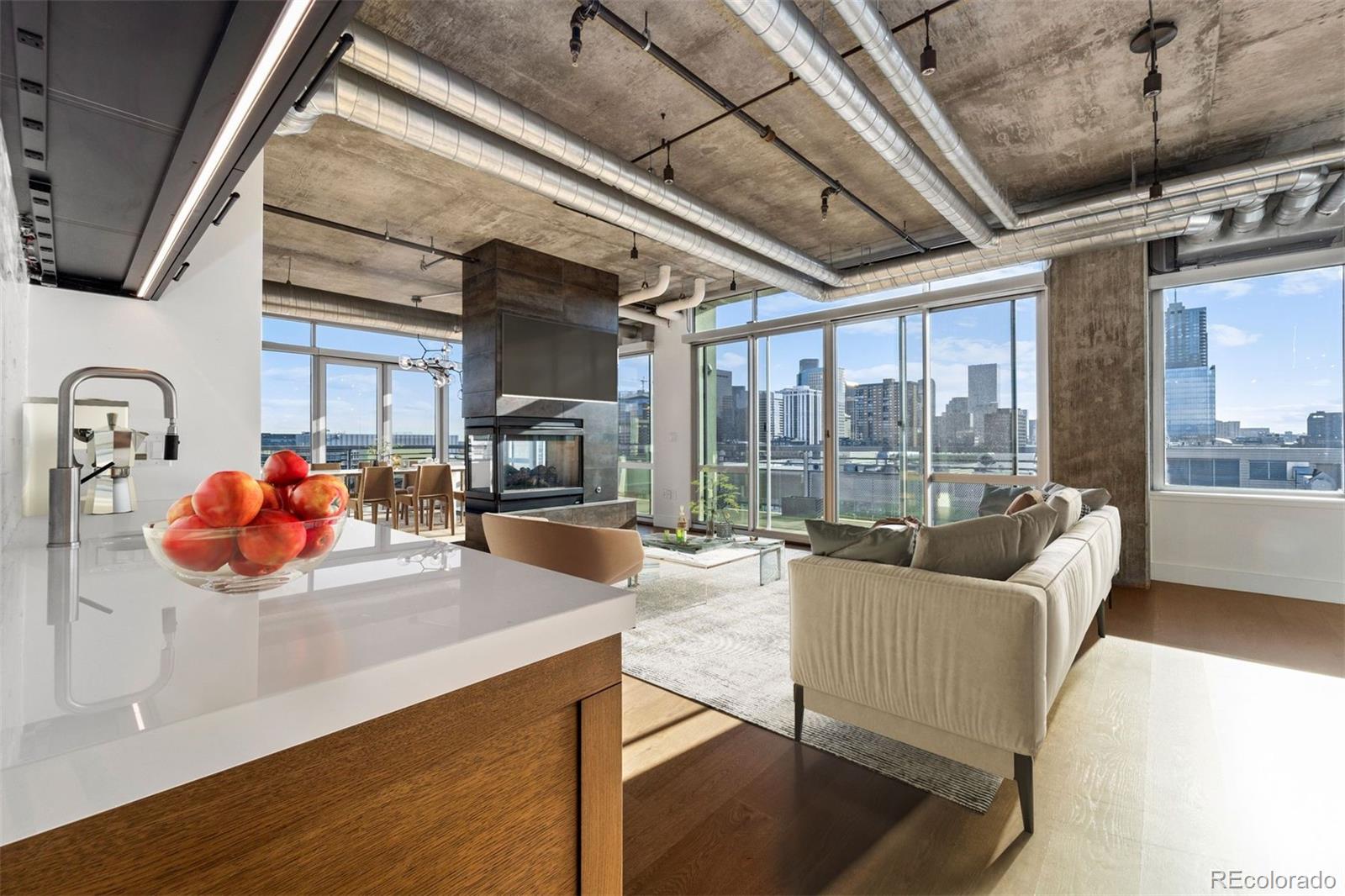 1401 Wewatta Street Unit: PH1