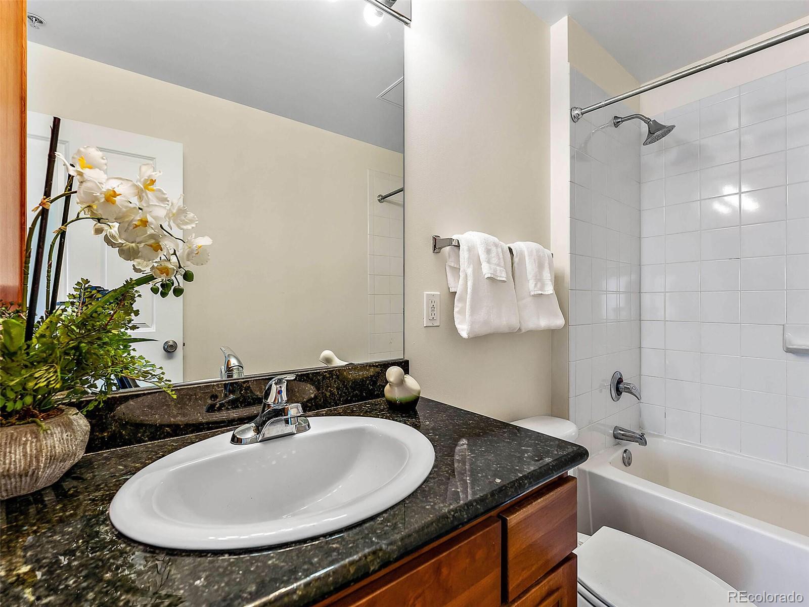 1950 N Logan Street Unit: 1010