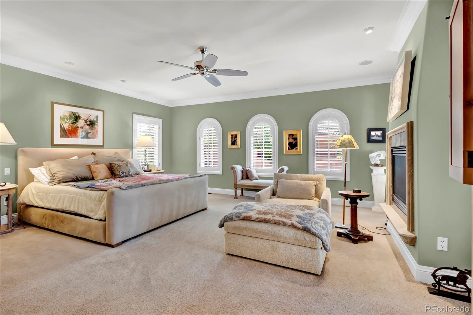100 S University Boulevard Unit: 4