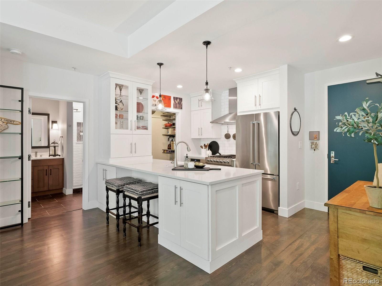 1401 Delgany Street Unit: 102