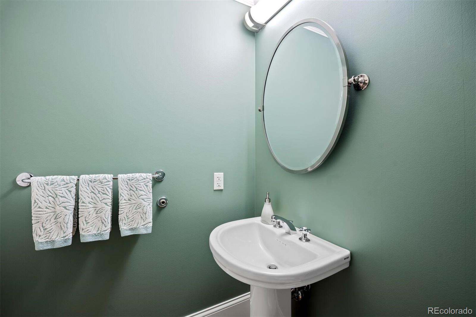 1560 Blake Street Unit: 710