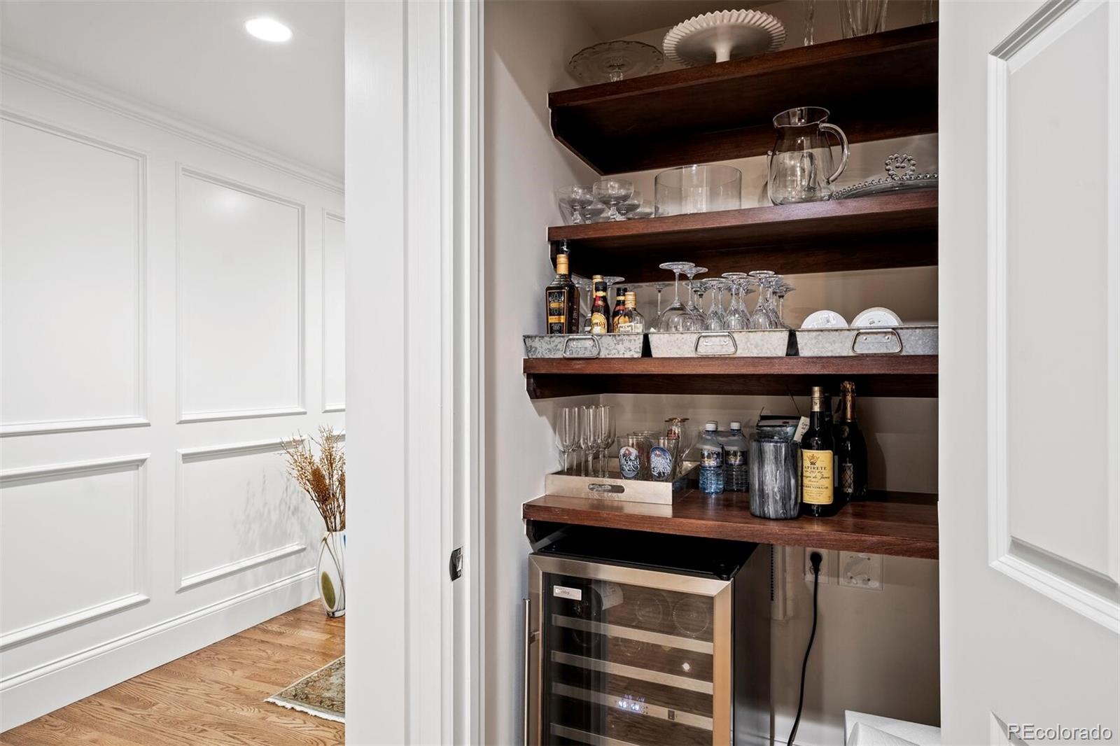 1560 Blake Street Unit: 710