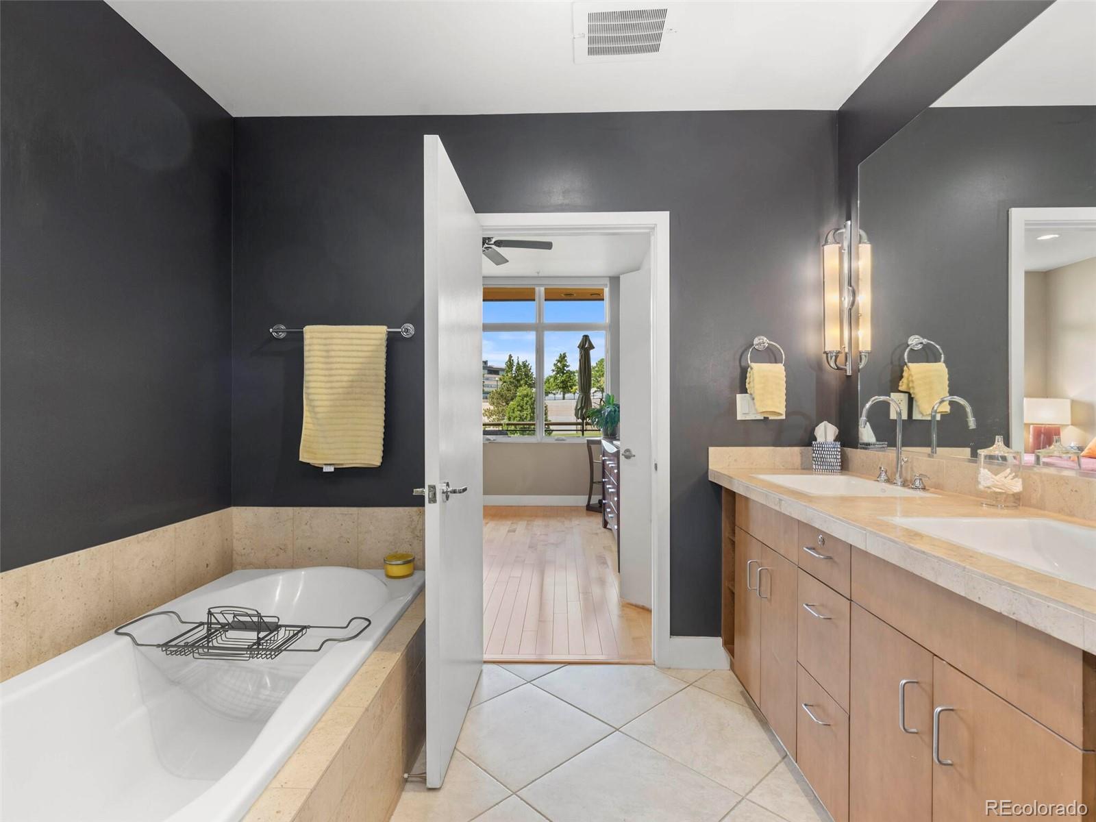 1401 Delgany Street Unit: 205