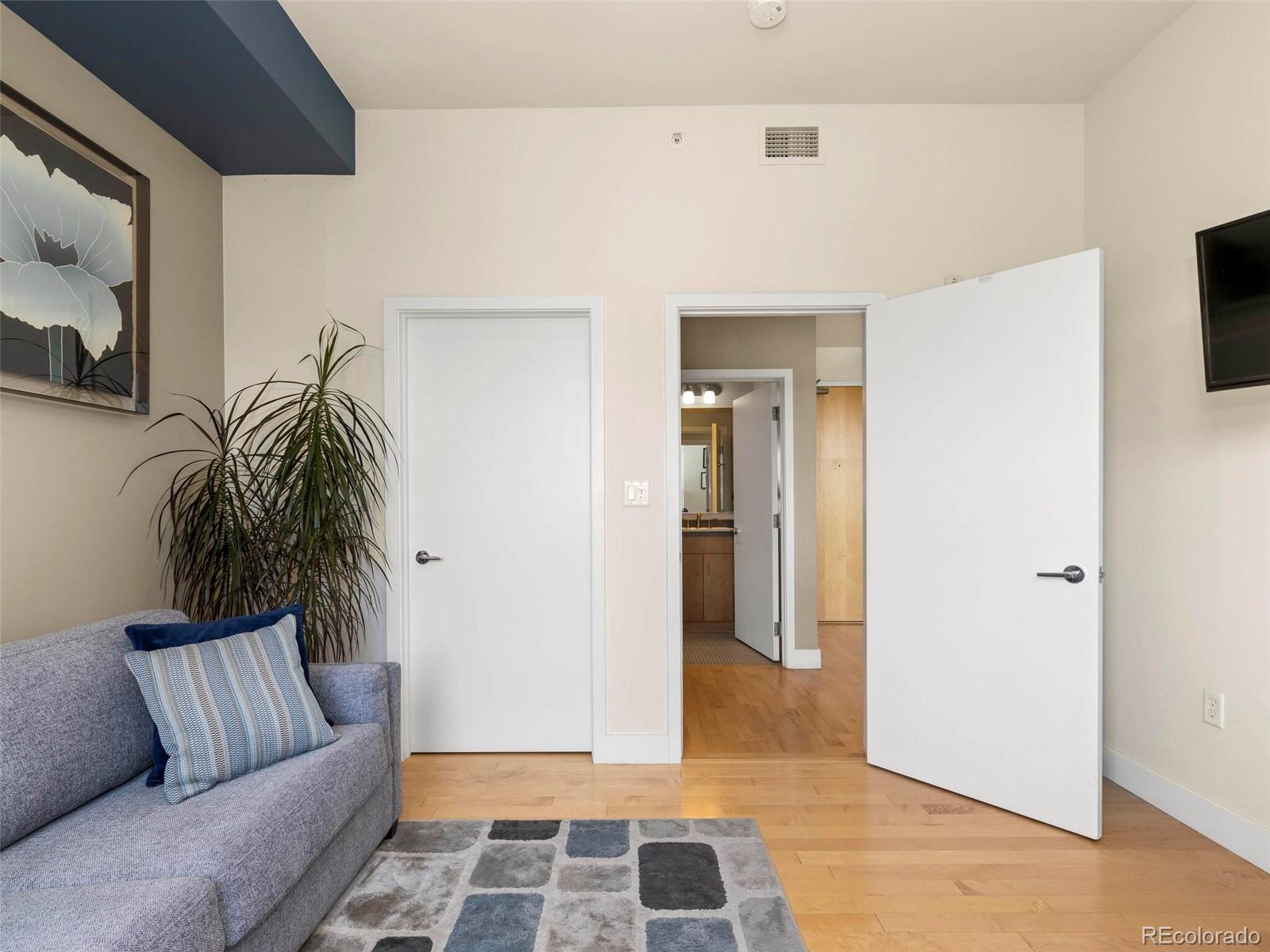 1401 Delgany Street Unit: 205