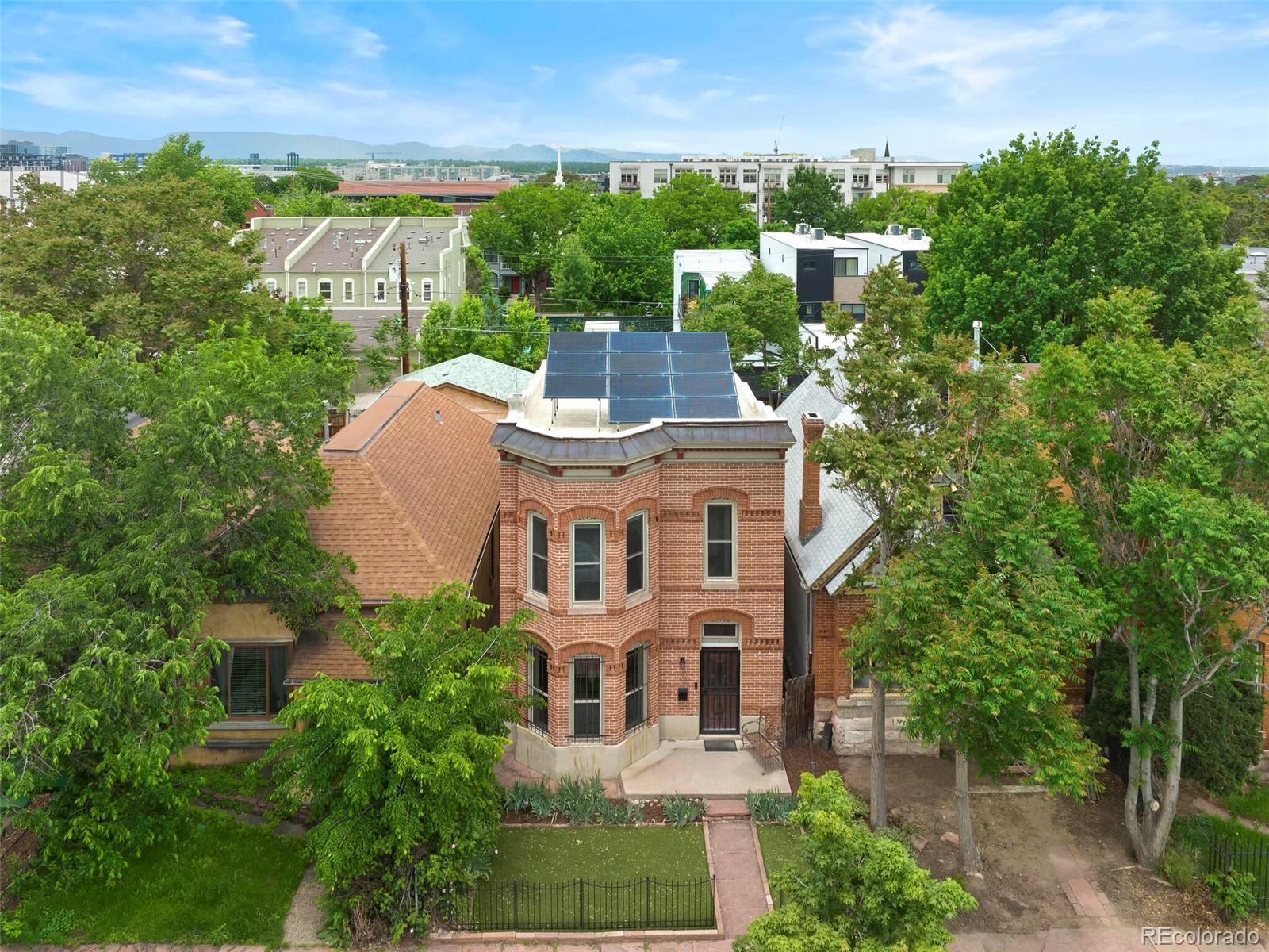 2435 Tremont Place