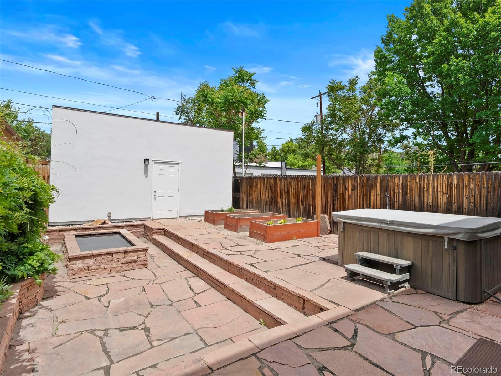 2435 Tremont Place