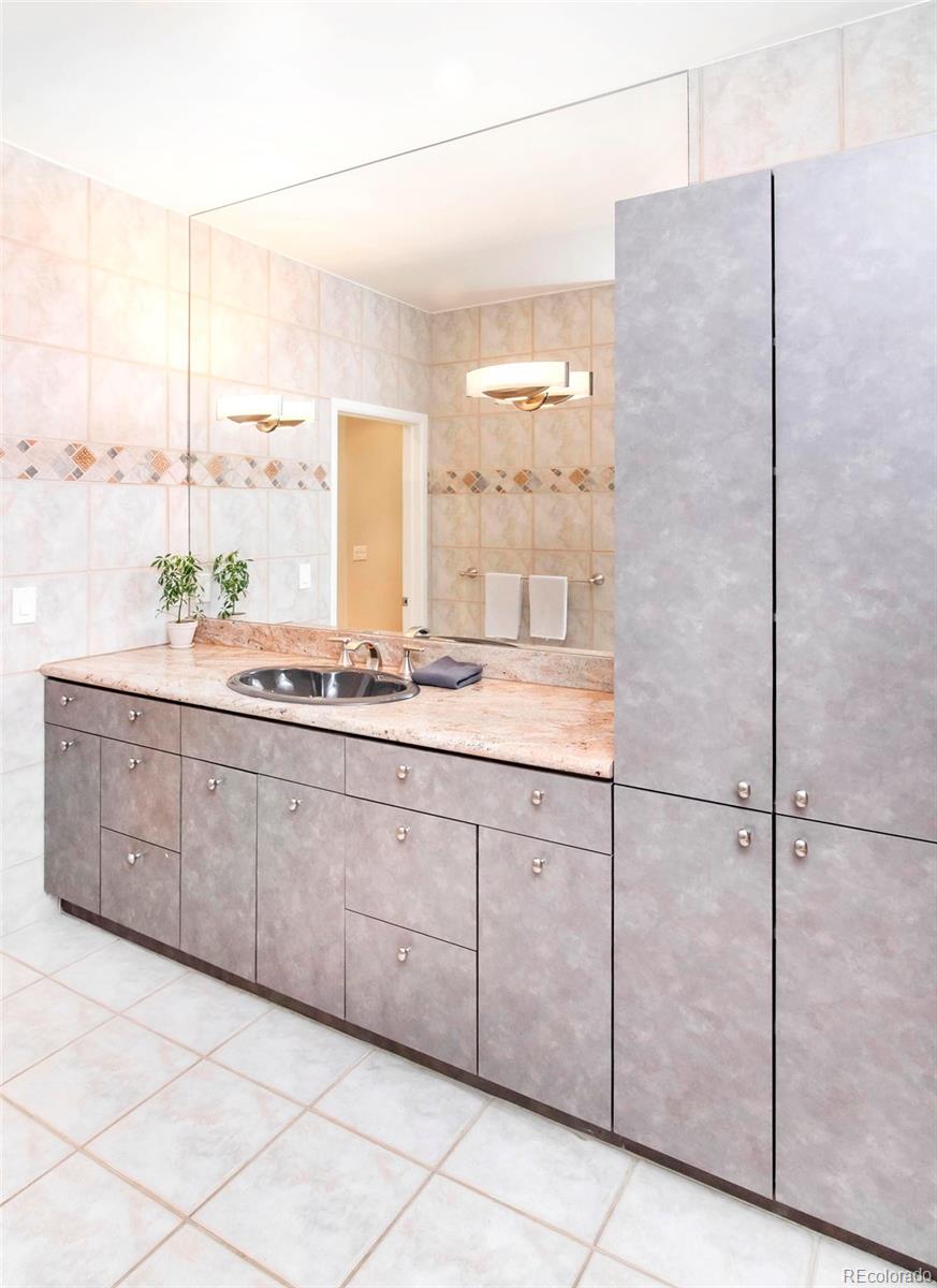 930 Acoma Street Unit: 420