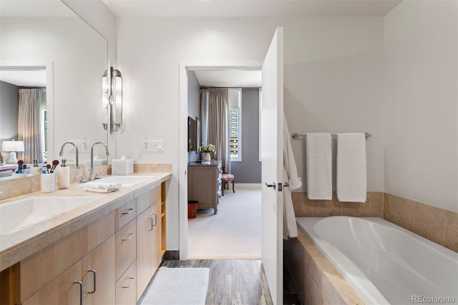 1401 Delgany Street Unit: 403