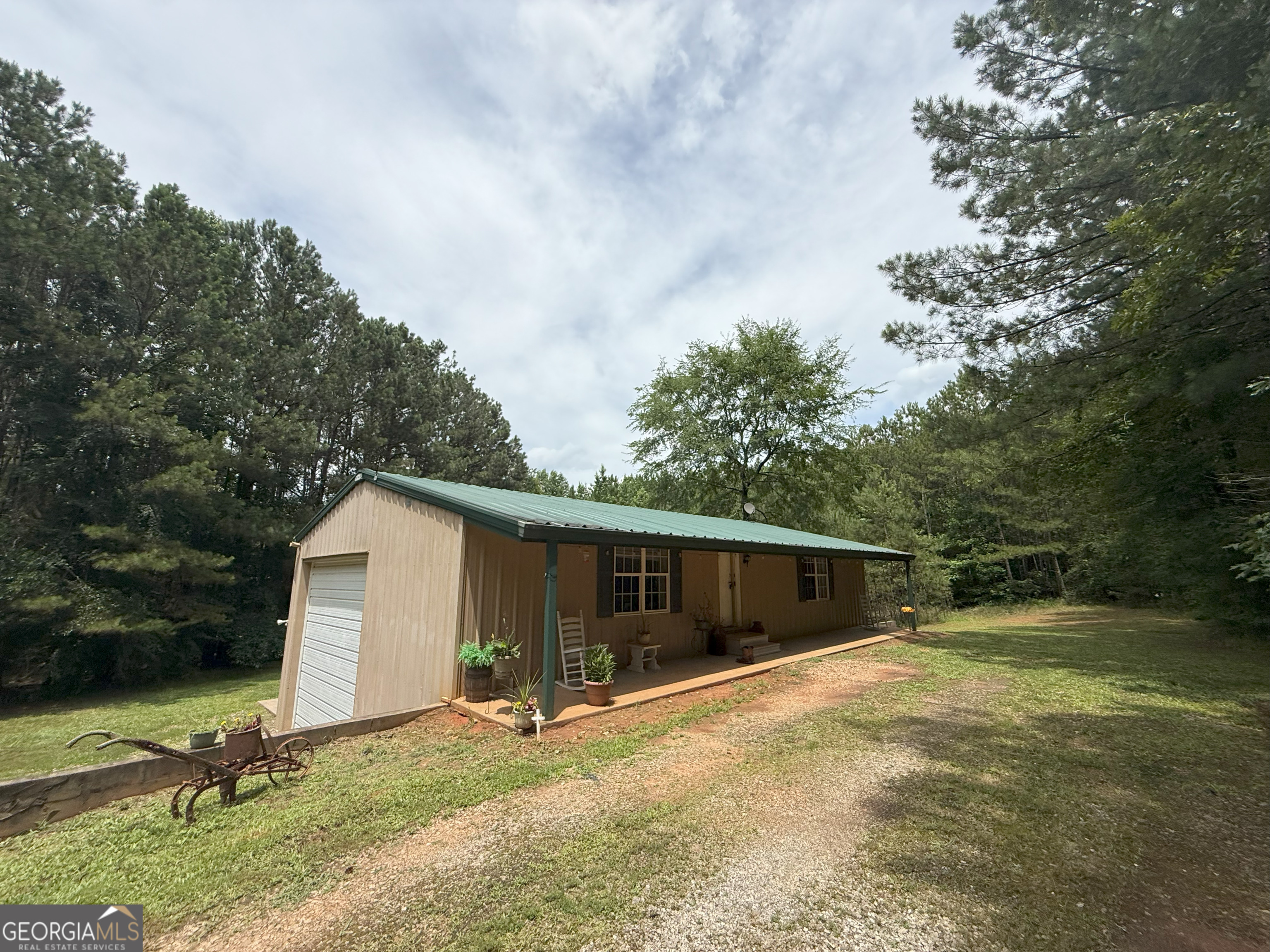 2227 Aonia Road