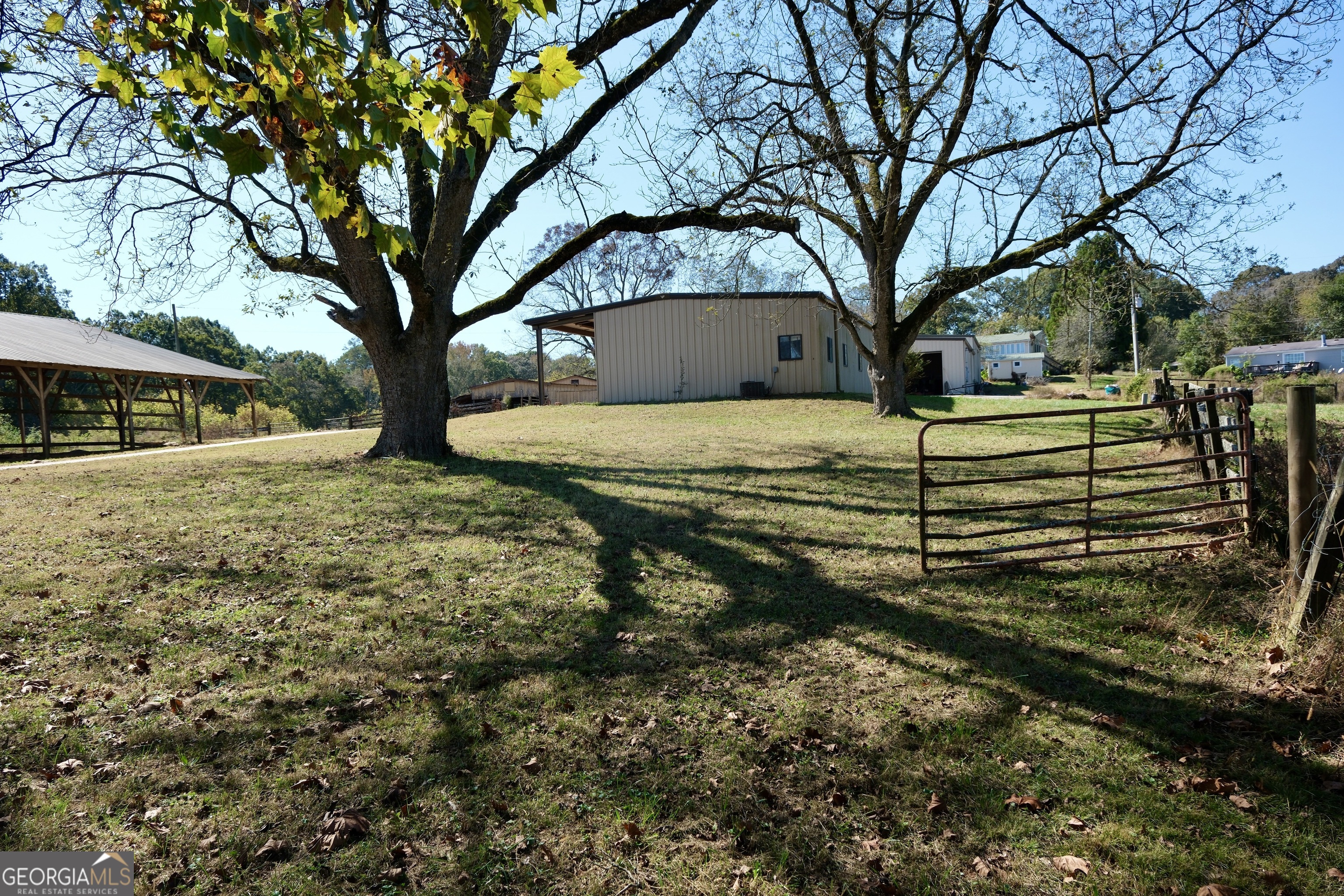 1825 Groaning Rock Road