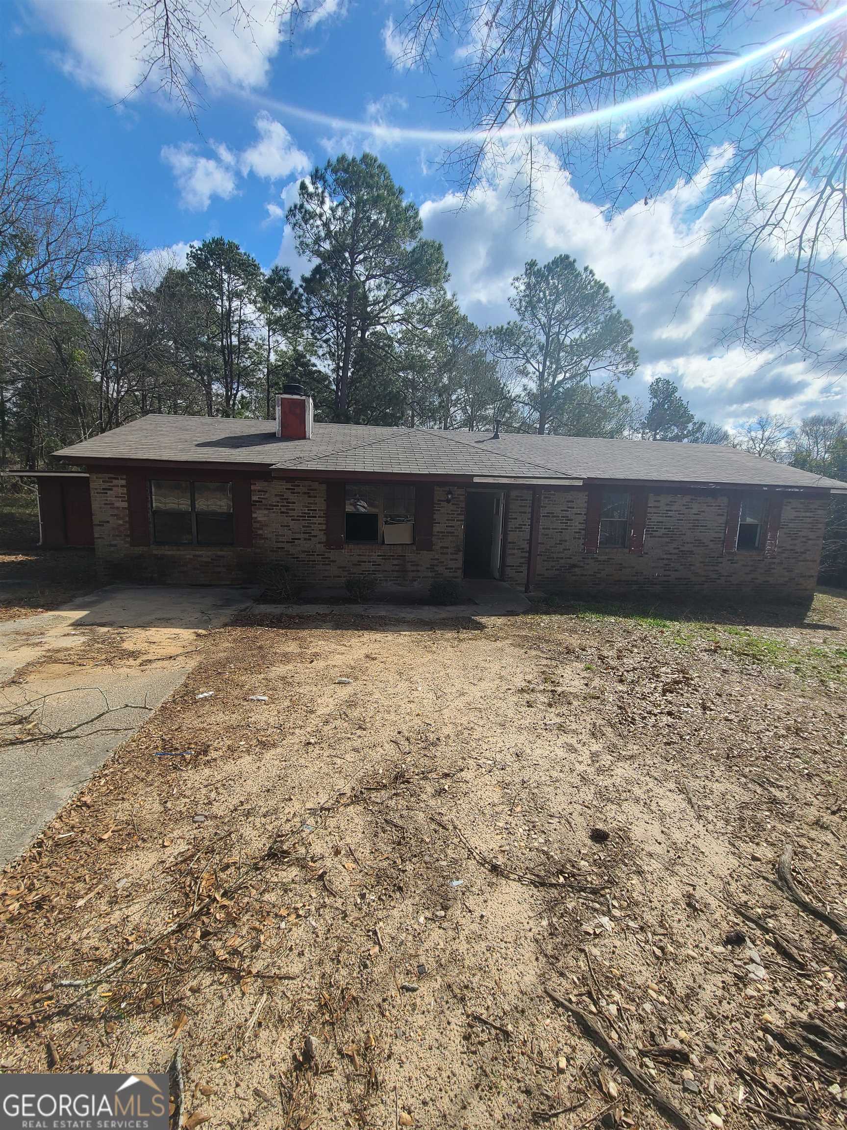 4312 Windsor Springs