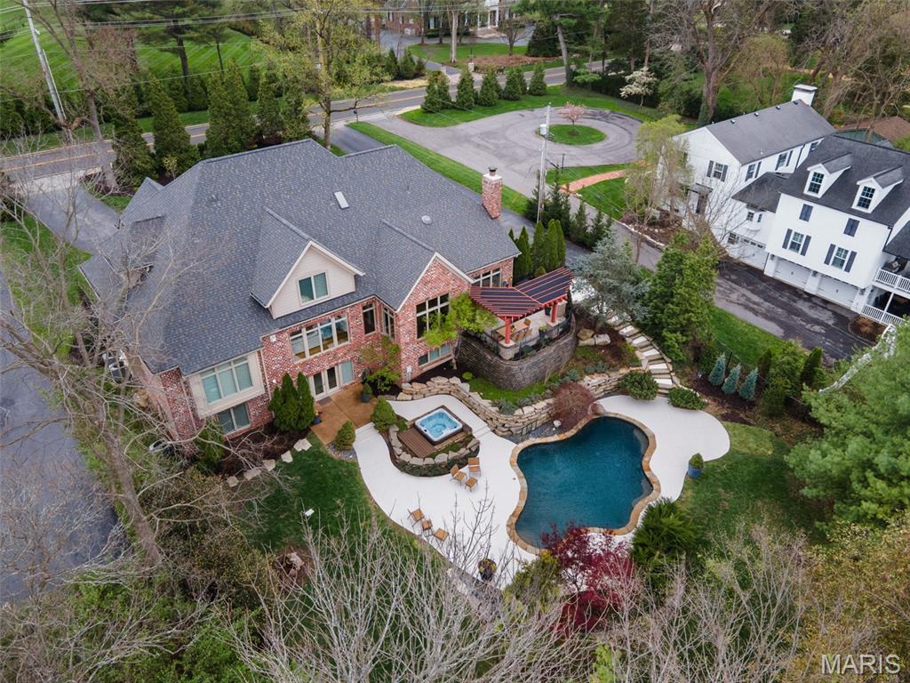 511 S Warson Road