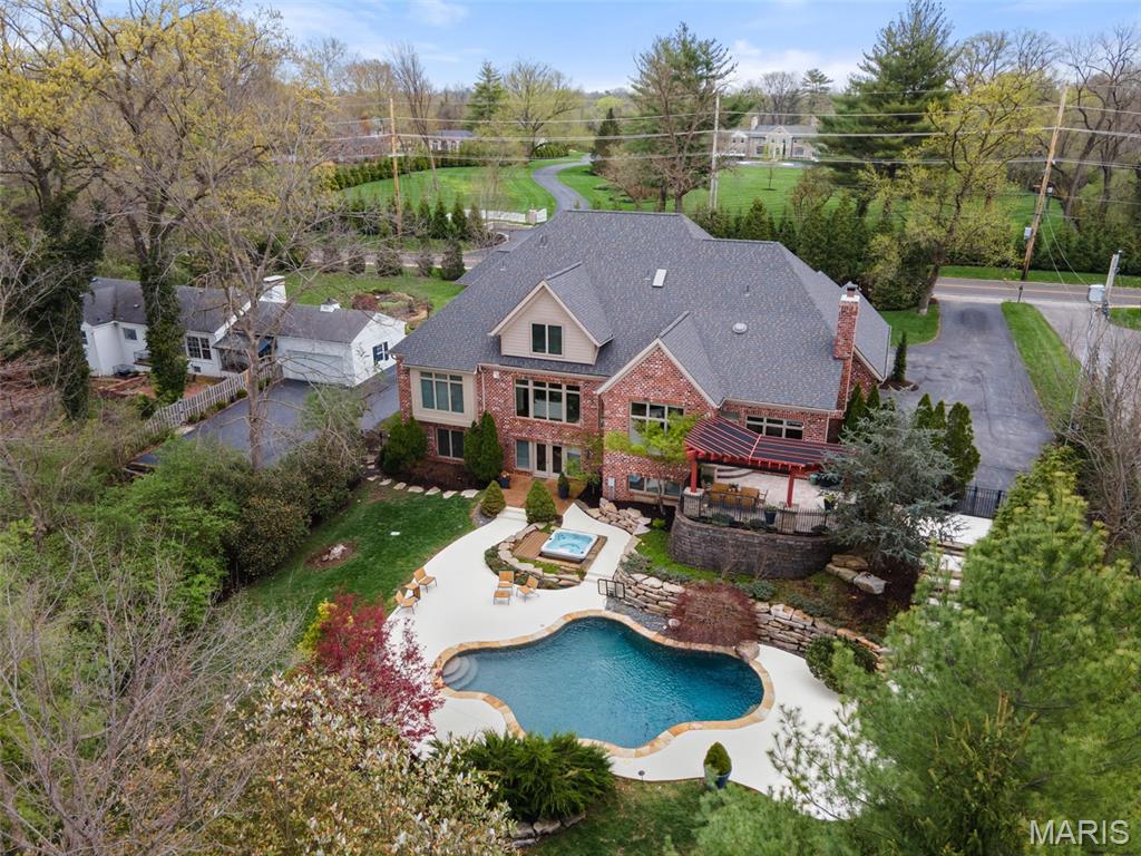 511 S Warson Road