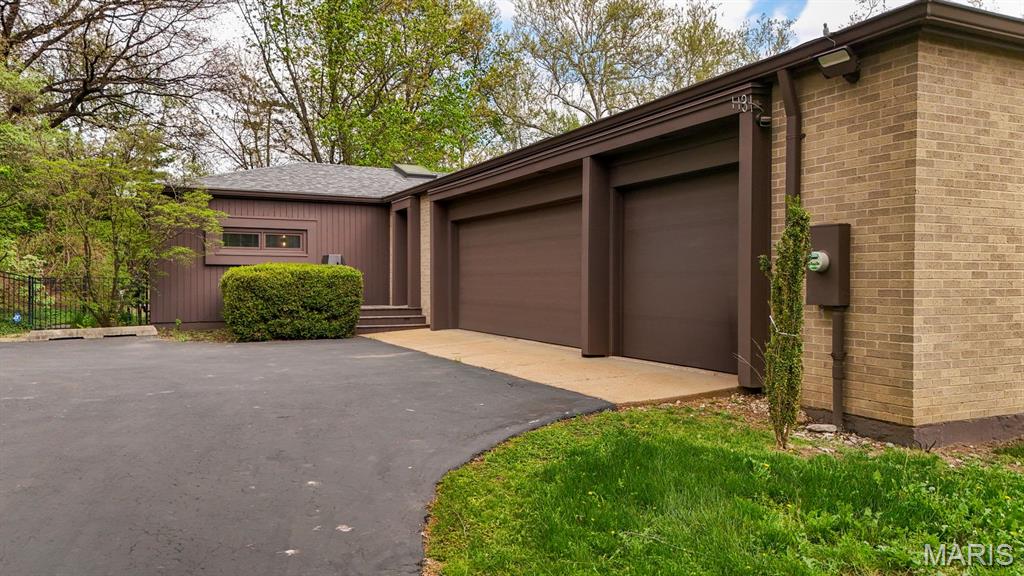 11239 Mosley Hill Drive