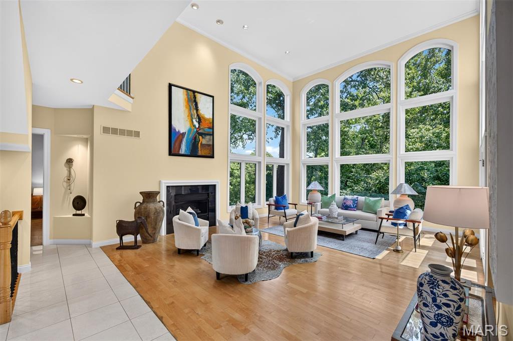 58 Chesterfield Lakes Road