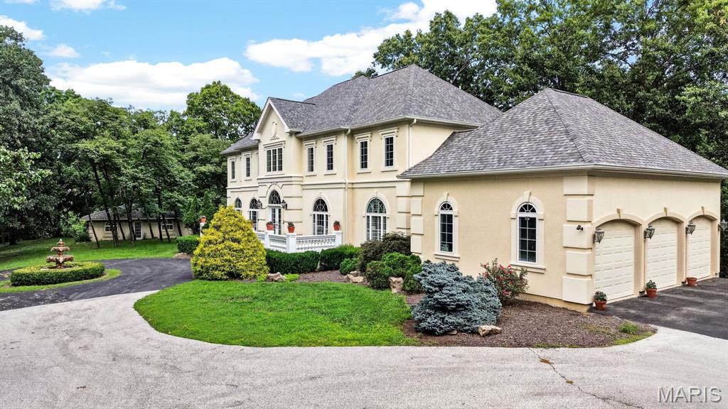 58 Chesterfield Lakes Road