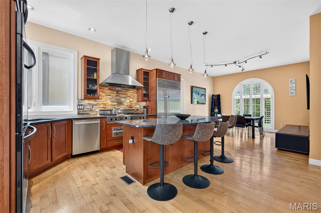 58 Chesterfield Lakes Road