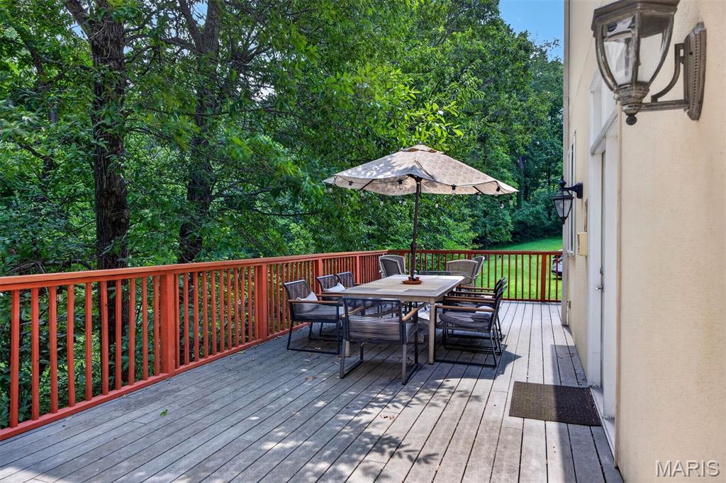58 Chesterfield Lakes Road