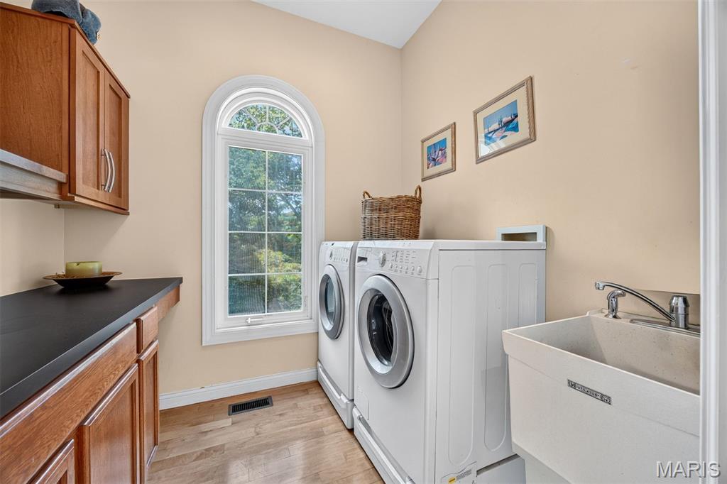 58 Chesterfield Lakes Road