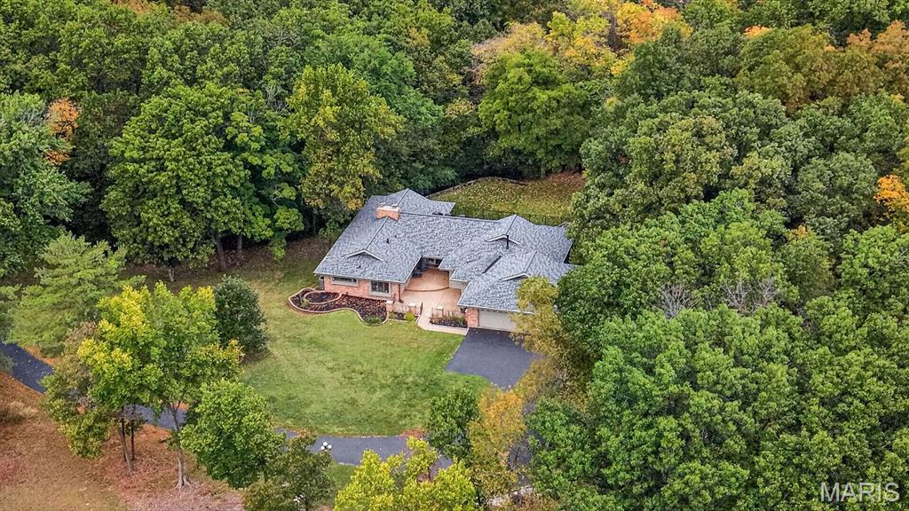 56 Chesterfield Lakes Road