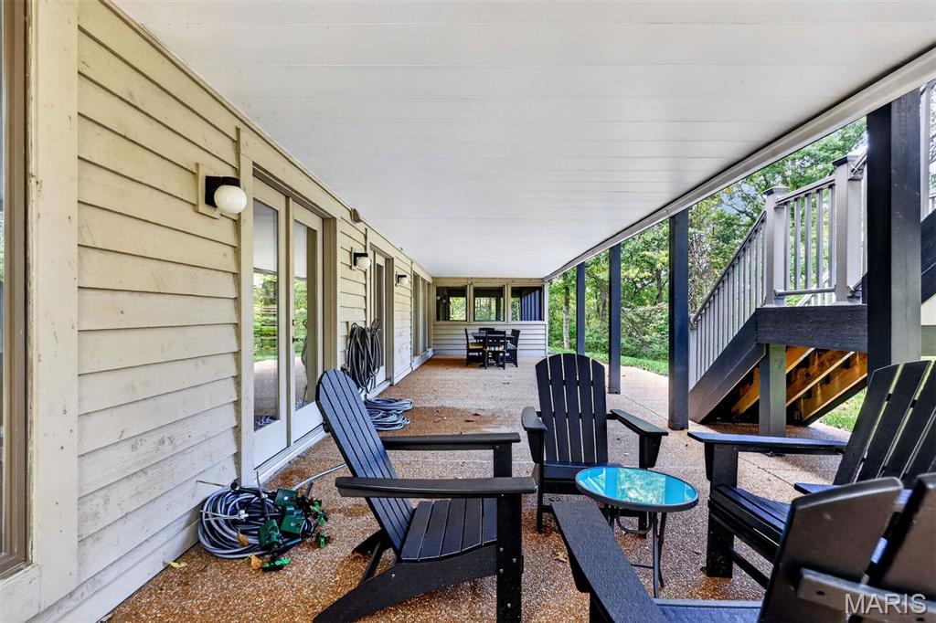56 Chesterfield Lakes Road