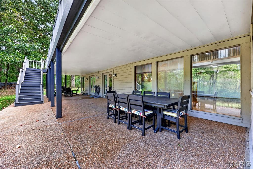 56 Chesterfield Lakes Road