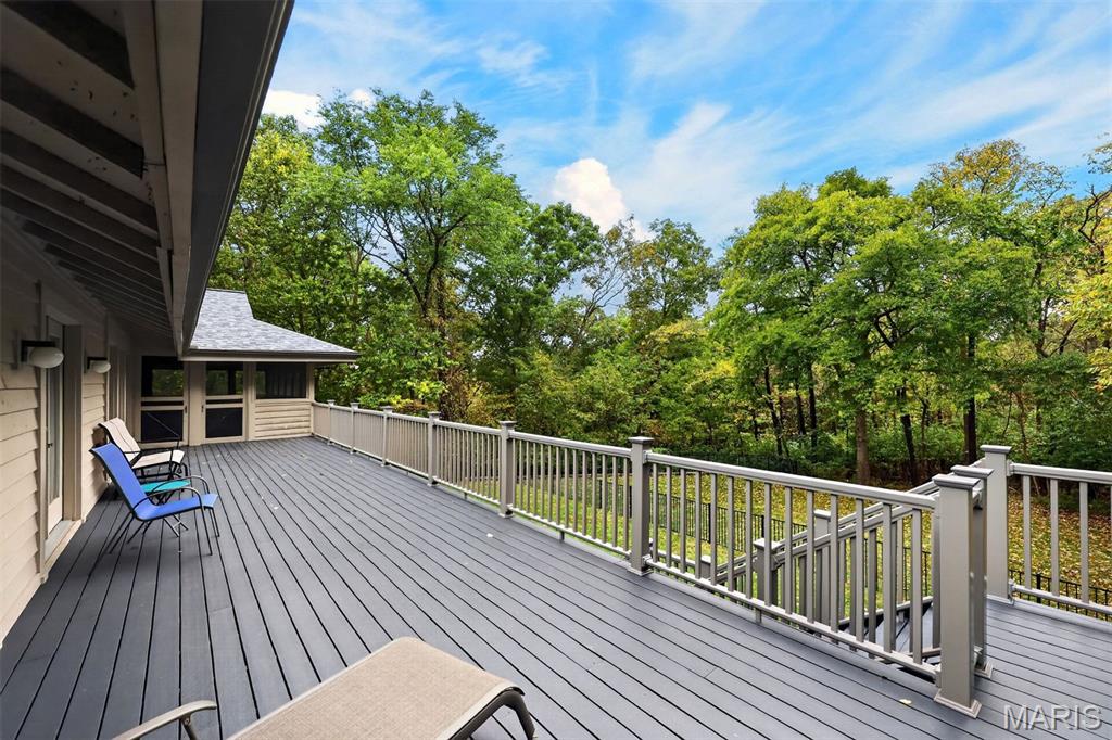 56 Chesterfield Lakes Road