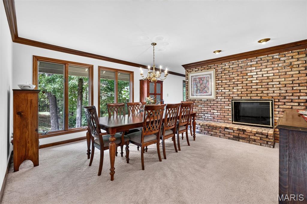 56 Chesterfield Lakes Road