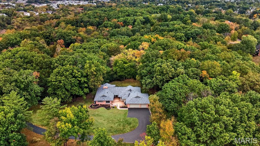 56 Chesterfield Lakes Road