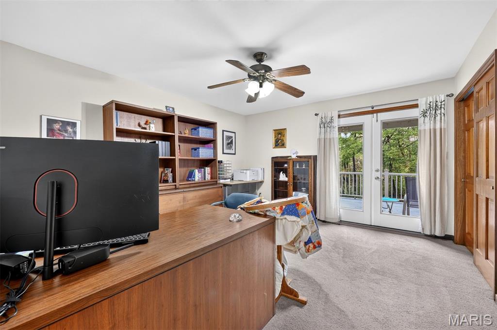 56 Chesterfield Lakes Road