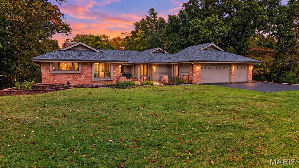 56 Chesterfield Lakes Road