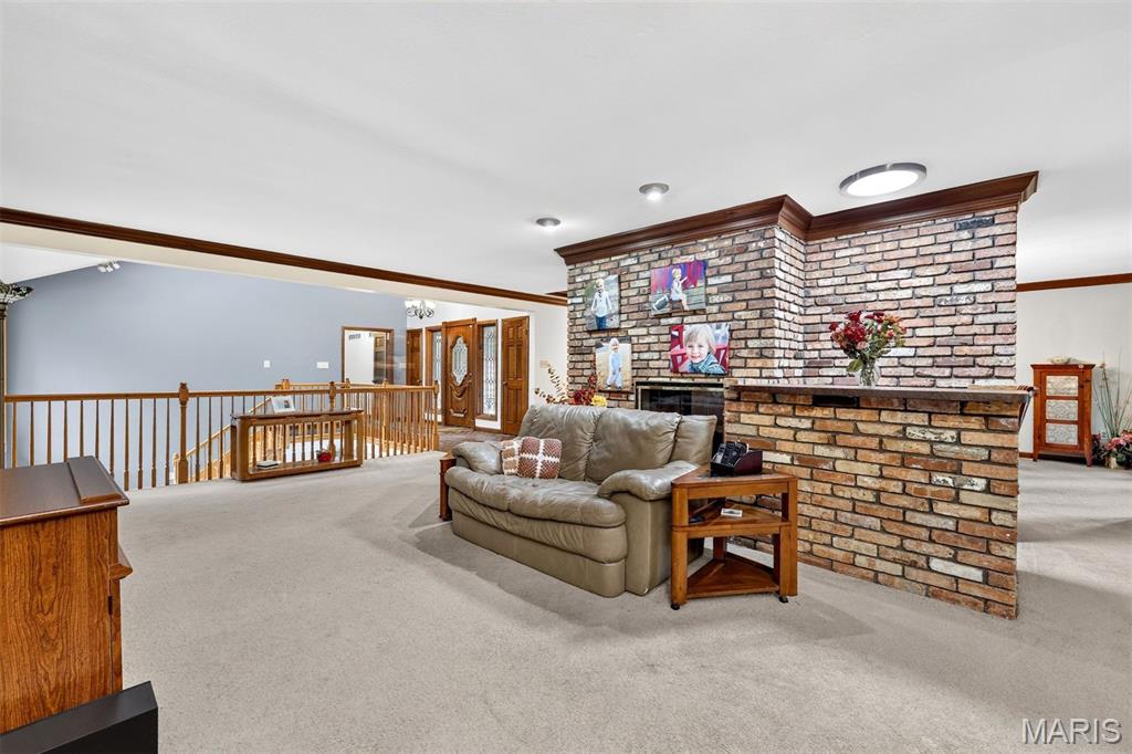 56 Chesterfield Lakes Road