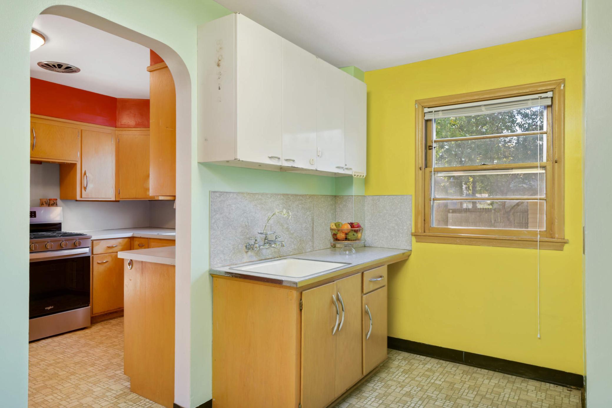 3510 Benjamin Street NE